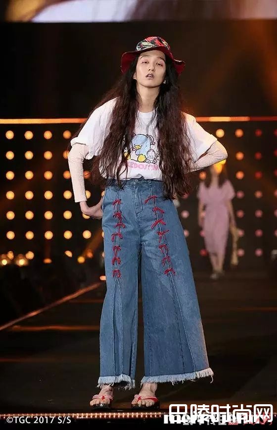 TGC奇葩造型_看这些模特明星，一秒Get今年岛国四大流行热点！