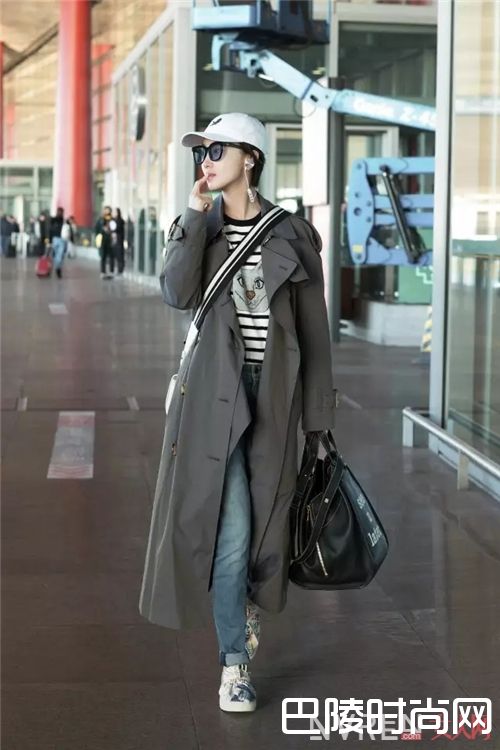 Hammock包包介绍_不是LV、CHANEL 街拍出镜率最高的包竟是它