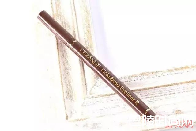 CEZANNE眼线液笔推荐_想要持久不脱妆的眼妆 你需要一只眼线液笔