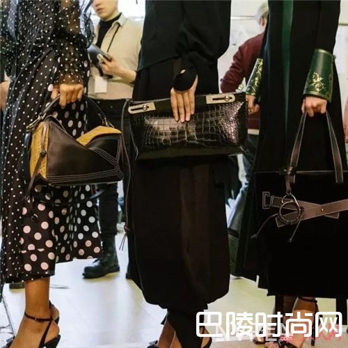 Loewe品牌介绍_不是LV、CHANEL 街拍出镜率最高的包竟是它