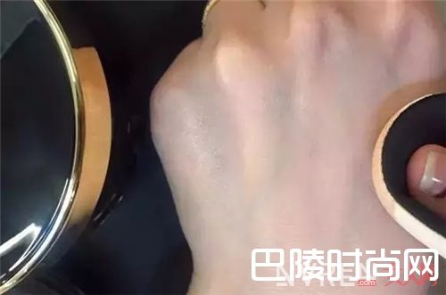 气垫BB的选择_底妆用气垫BB还是粉底液？适合自己最重要！