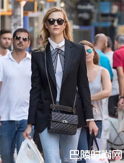 Valentino包包介绍_这8款潮人宠爱的It Bag 你准备入手了吗？