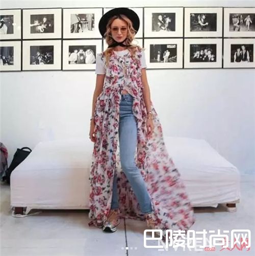 碎花长裙推荐_旅游必备 这些单品让你成为旅途中最美的风景