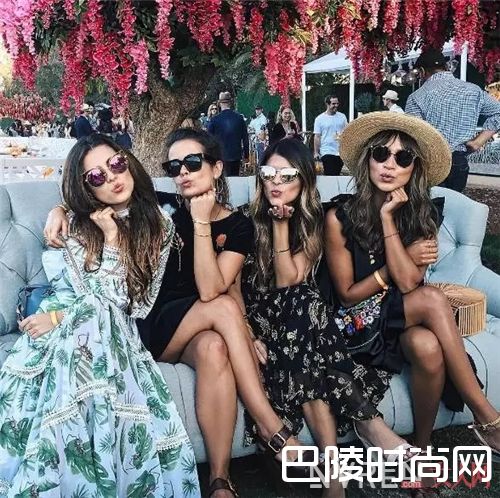 墨镜推荐_旅游必备 这些单品让你成为旅途中最美的风景