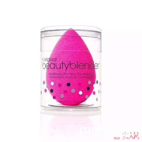 粉底液的工具选择_底妆用气垫BB还是粉底液?适合自己最重要!