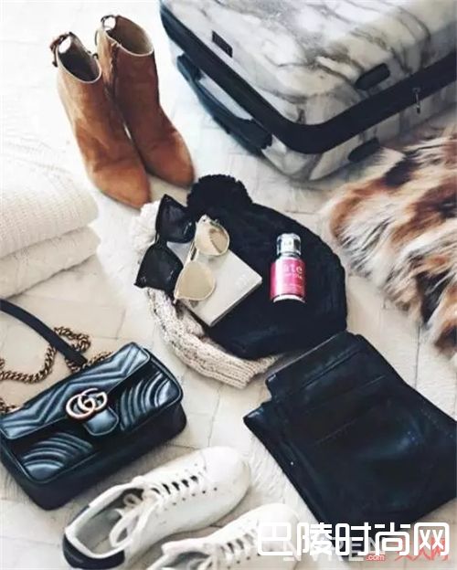 墨镜推荐_旅游必备 这些单品让你成为旅途中最美的风景