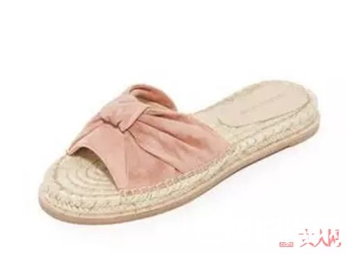 凉拖推荐_旅游必备 这些单品让你成为旅途中最美的风景