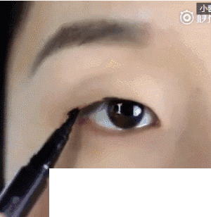 周冬雨小猫眼线画法_眼线决定风格 女明星亲自示范5种眼线让你每天大不同