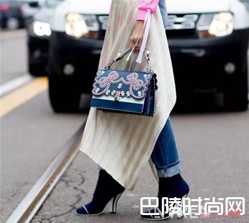 Fendi包包介绍_这8款潮人宠爱的It Bag 你准备入手了吗？