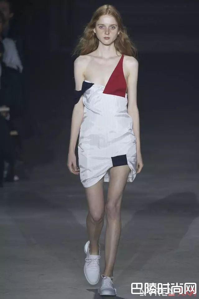 JACQUEMUS衬衫_初夏购物清单,美包美衣美鞋买到手软