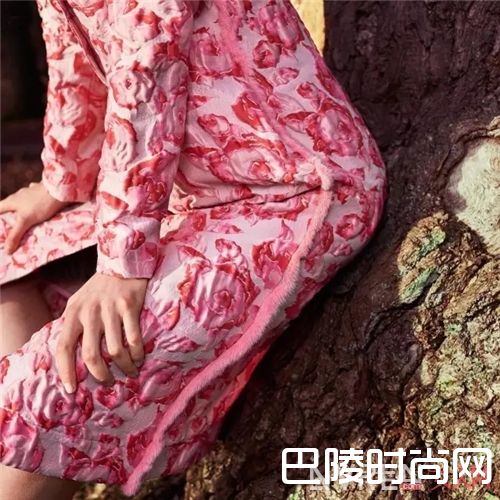 Saks Potts品牌介绍_全球卖最好的小众品牌 你肯定在街拍里见过它们