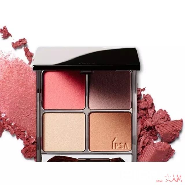 彩色腮红画法_丢掉大地色告别沉闷，夏日的彩色妆容速Get！