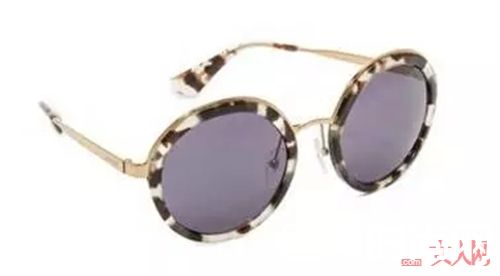 墨镜推荐_旅游必备 这些单品让你成为旅途中最美的风景