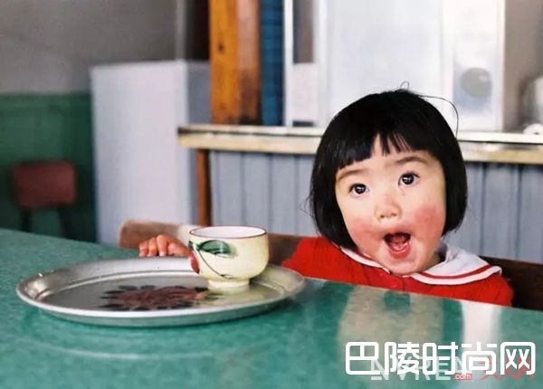 红血丝是什么_脸蛋容易泛红怎么办？敏感肌肤必看的去红血丝秘籍！