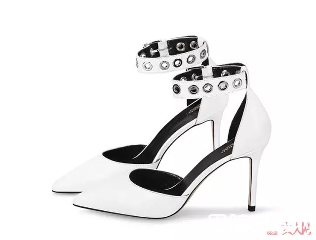 一字扣细跟鞋推荐_这20双适合上班穿的高跟鞋，时髦又不累脚！