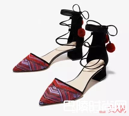 一字扣粗跟鞋推荐_这20双适合上班穿的高跟鞋，时髦又不累脚！