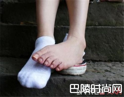 袜子如何正确清洗和收纳_如何精选一双好袜子？美要从足底开始