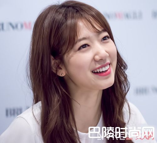 空气感八字刘海可以修复脸型吗_平刘海已留腻了吗？这10款刘海发型让你星味十足！