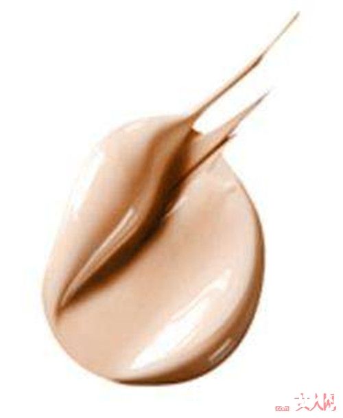 滴入粉底液介绍_8个小技巧让你的护肤油发挥出你意想不到的功效