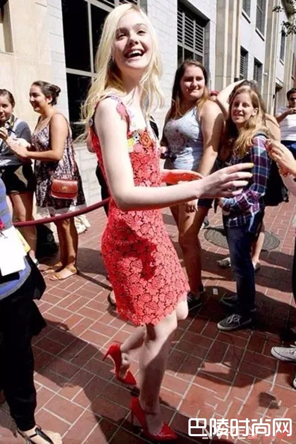 名媛风吊带裙推荐_没条吊带裙怎么过夏天，slip dress在各种场合都百搭