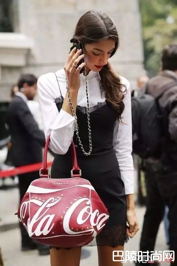 通勤吊带裙怎么搭_没条吊带裙怎么过夏天,slip dress在各种场合都百搭