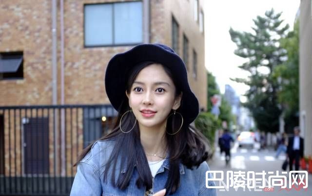流行新月细眉_跟着明星妆容变化，抓住5大美妆新趋势！