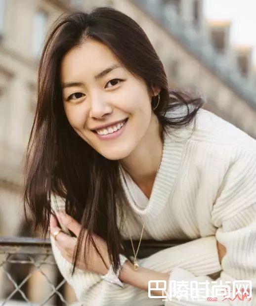 流行自然气质唇色_跟着明星妆容变化，抓住5大美妆新趋势！