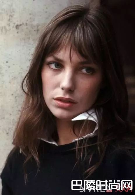 质感法式刘海回潮_跟着明星妆容变化，抓住5大美妆新趋势！