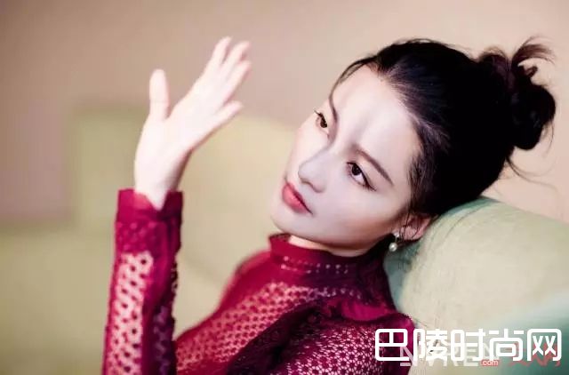 流行新月细眉_跟着明星妆容变化，抓住5大美妆新趋势！