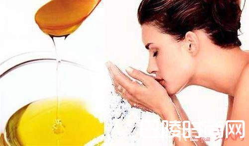 蜂蜜水洗脸介绍_7款纯天然护肤洗面奶 美容又健康不含毒素