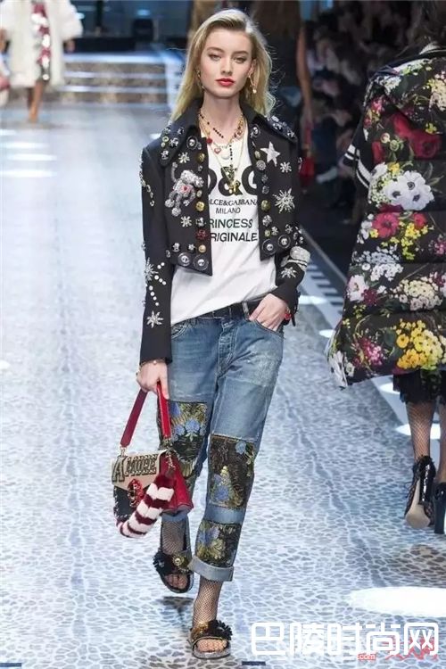 刺绣型牛仔搭配建议_如果你喜欢牛仔裤 那么这些品牌你不能错过