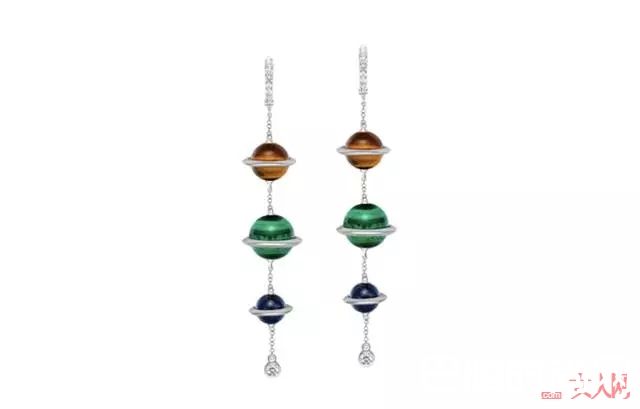 何方珠宝行星耳环_我的耳畔有万种风景 9款别致长耳坠推荐