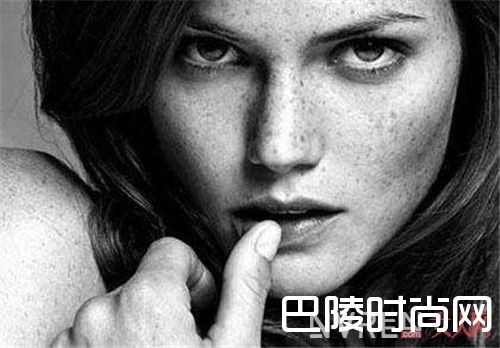 脸上的斑都有什么_如何才能治疗你脸上的斑斑锈迹？主要还是得根治