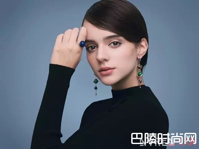 何方珠宝行星耳环_我的耳畔有万种风景 9款别致长耳坠推荐