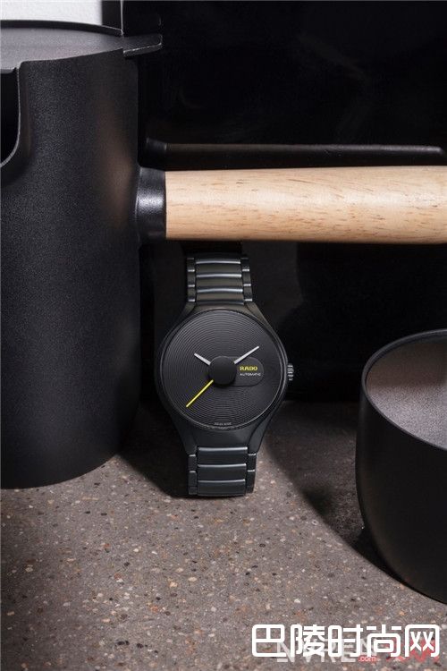 RADO瑞士雷达表True真系列非凡圆纹腕表简介_高颜值腕表推荐：给你一款时髦搭配的选择