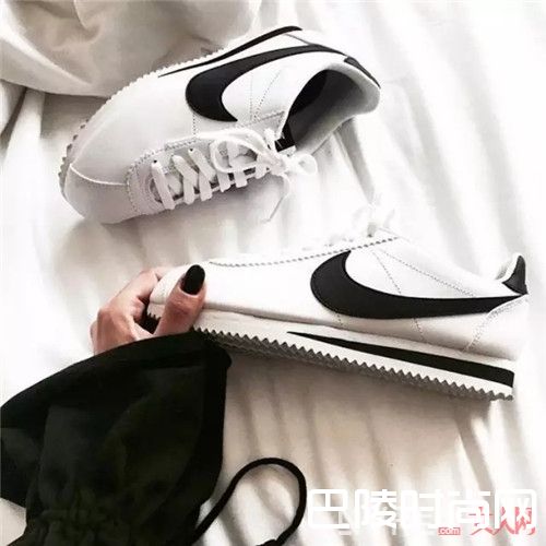 Nike Cortez_百搭不止小白鞋 这5双运动鞋堪称“时尚神话”