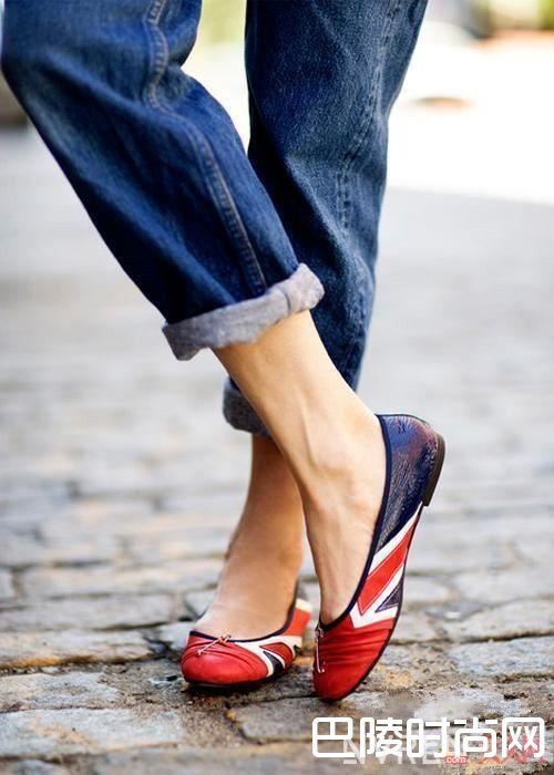 芭蕾舞鞋搭配什么魅力十足_时髦女孩最爱的鞋子有哪几款？推荐这几款舒适又潮流的鞋子