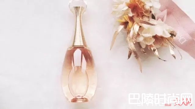 Dior新款真我香水_盘点2017年十大美貌诱人新香味儿