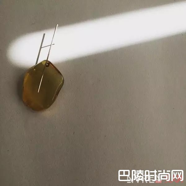 Kathleen Whitaker_这5个小众首饰品牌设计独特又便宜，很容易卖断货