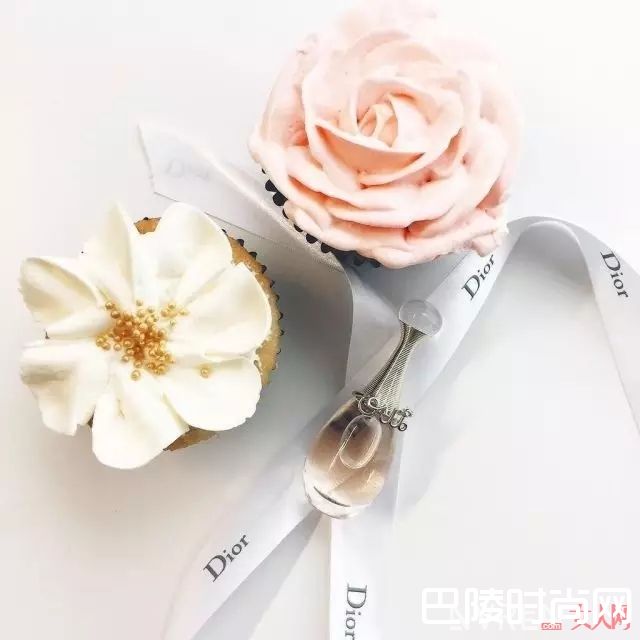 Dior新款真我香水_盘点2017年十大美貌诱人新香味儿