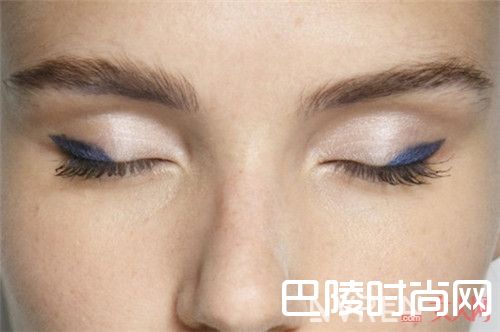 雅诗兰黛双头眼线液笔 简介_盘点持久力最强的“实力派”眼线笔：超好用不晕染