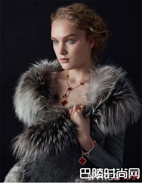 梵克雅宝Alhambra四叶草项链系列简介_最适合春天的珠宝有哪些？春天到来选一款适合自己的珠宝吧