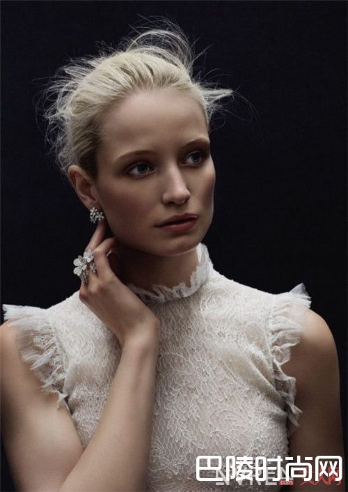 梵克雅宝 Frivole系列珠宝简介_春日珠宝选购:拥有几件“春意盎然”的珠宝配饰搭配好春光