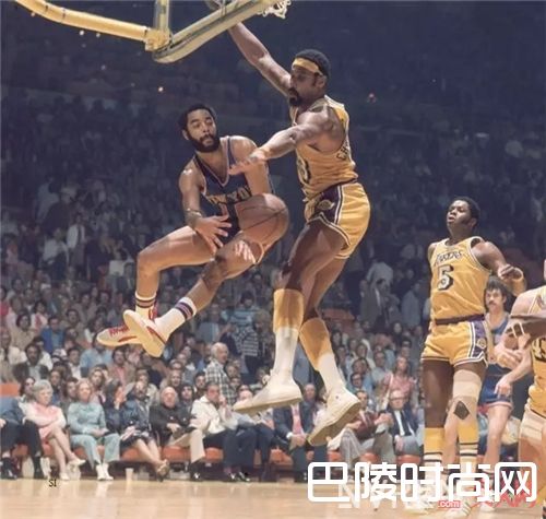 Clyde球鞋_还在抢蝴蝶结爆款?Puma的这些球鞋才是他们的真经典