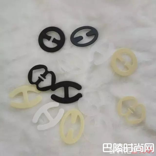 夏天如何穿内衣_学会这几招内衣再也不会尴尬的走光