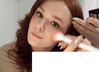 怎么画彩妆才不会显脏_同样是影后，为什么周冬雨的妆比章子怡干净100倍？