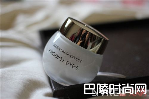 HR极致之美精华眼霜简介_女人一生中值得拥有的10大眼霜,你用过了没?