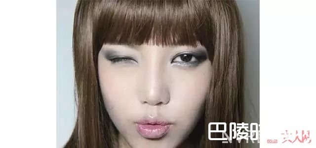 怎么画彩妆才不会显脏_同样是影后，为什么周冬雨的妆比章子怡干净100倍？