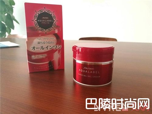 水之印渗透保湿补水啫喱面霜简介_推荐20件口碑美妆品：这些性价比高的日妆让你美如花