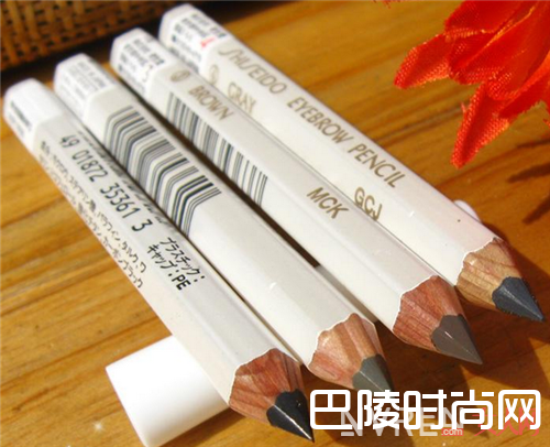 资生堂131粉底刷简介_推荐20件口碑美妆品：这些性价比高的日妆让你美如花